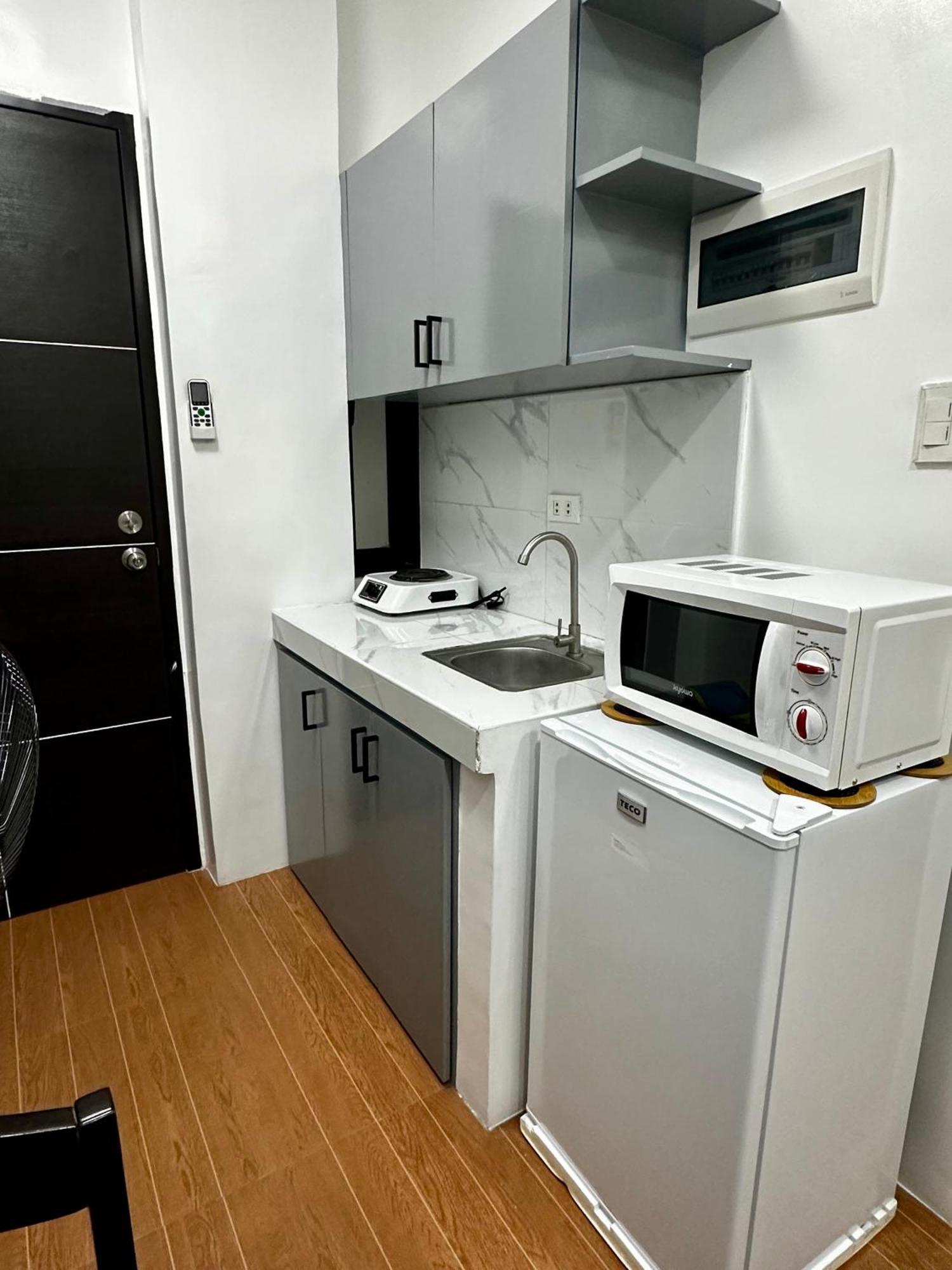 Rjc Building Apartment โอลองกาโป ภายนอก รูปภาพ