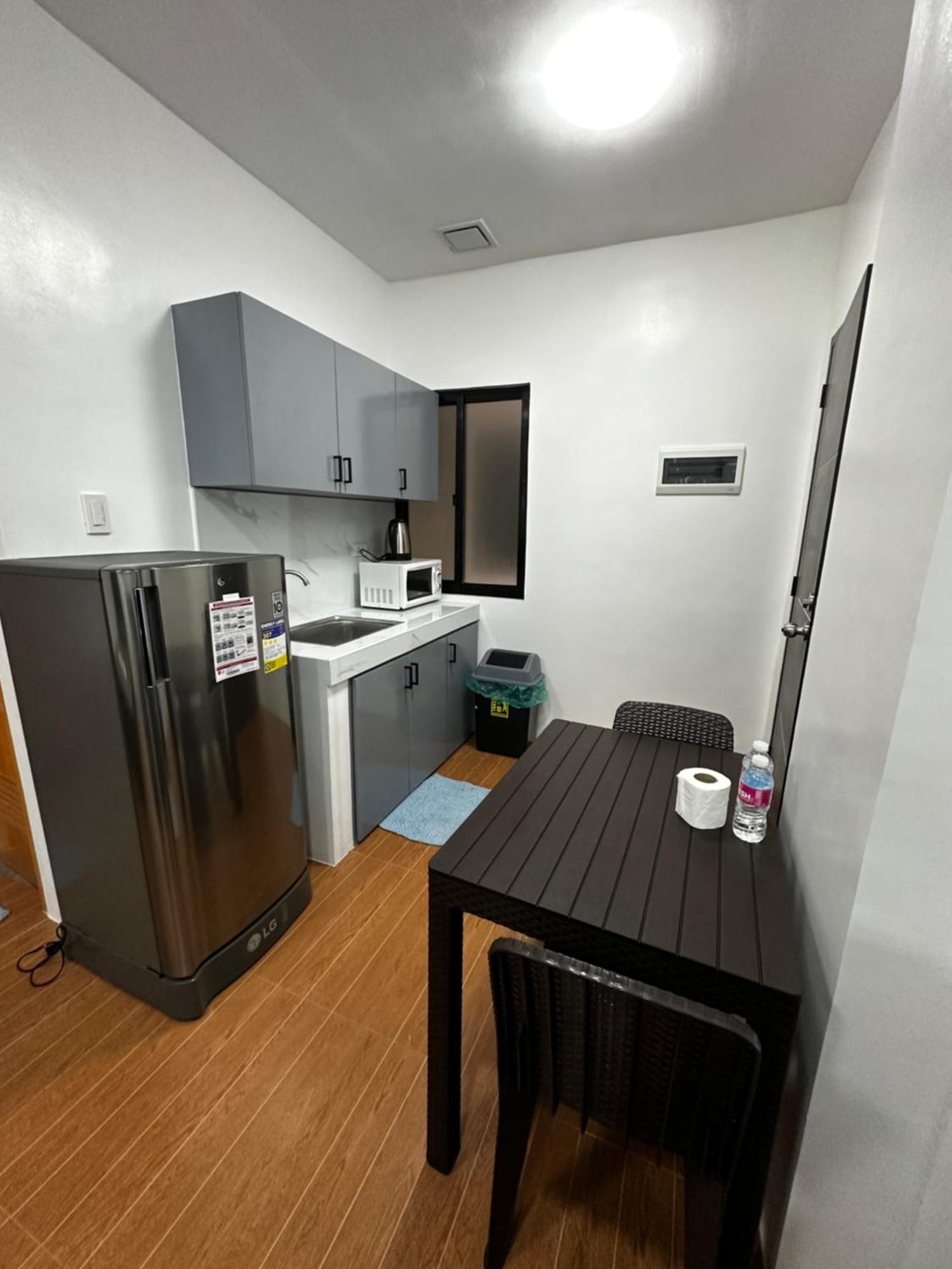 Rjc Building Apartment โอลองกาโป ภายนอก รูปภาพ