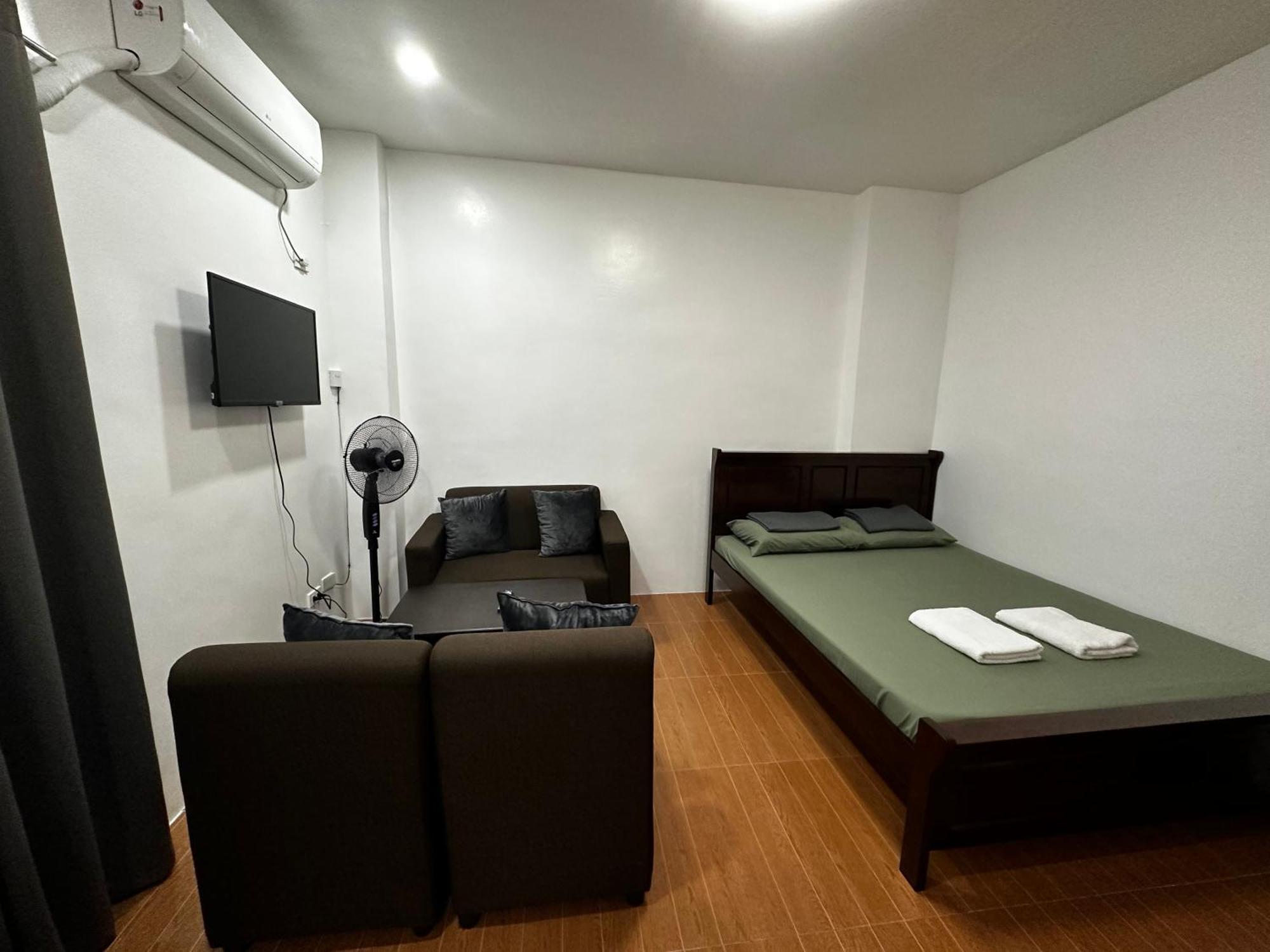 Rjc Building Apartment โอลองกาโป ภายนอก รูปภาพ